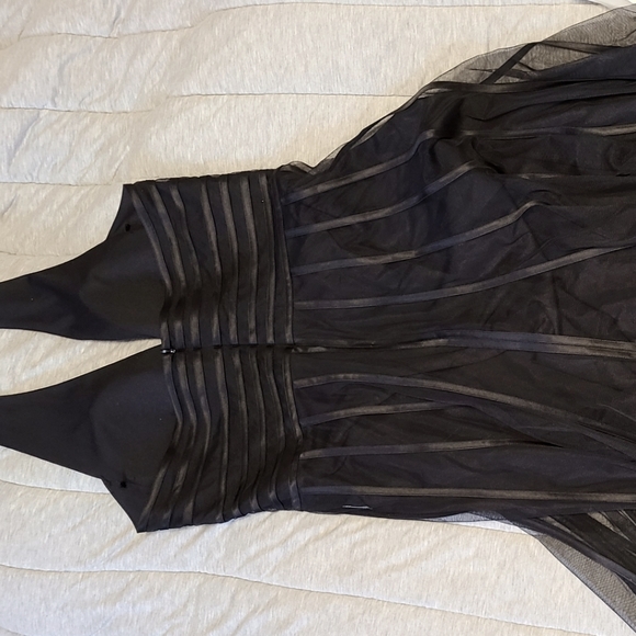 Cartise black mesh overlay dress gown size 12 - Picture 4 of 7